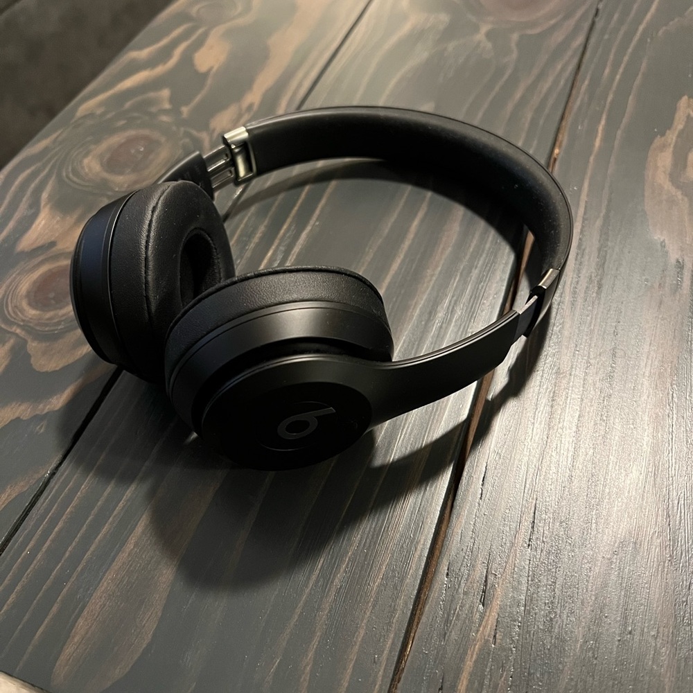 Beats Solo 4